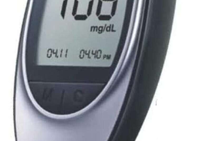 DR. MOREPEN GLUCO-ONE BG-03 BLOOD GLUCOSE MONITOR, SILVER
