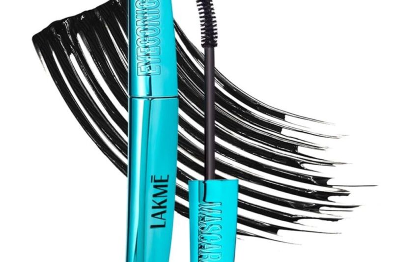 Lakme 9 to 5 Eyeconic Curling Mascara, Lightweight, Water-Resistant Mascara with Smart Curl Brush, Deep Black, 9 ml