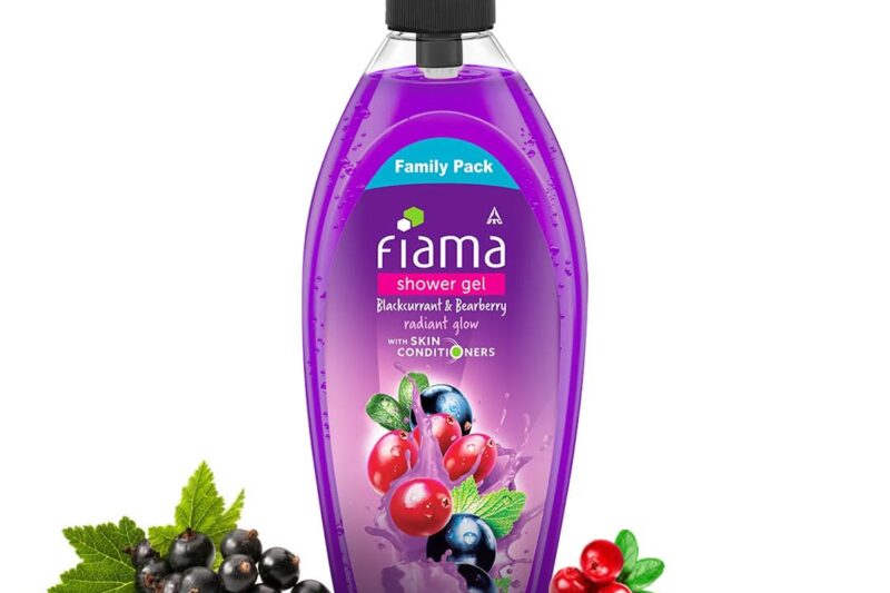 Fiama Body Wash Shower Gel Blackcurrant & Bearberry, 895 ml Family Pack, Body Wash for Women & Men with Skin Conditioners for Radiant Glow, Suitable for All Skin Types