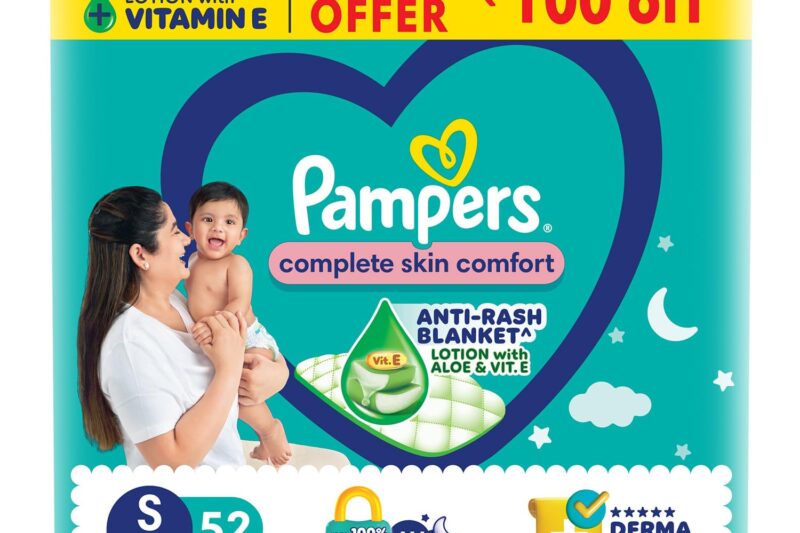Pampers Complete Skin Comfort Pants, Anti-rash blanket, Lotion with Vitamin E & Aloe Vera, Small size baby diapers (SM) 52 Count, 4-8 kg